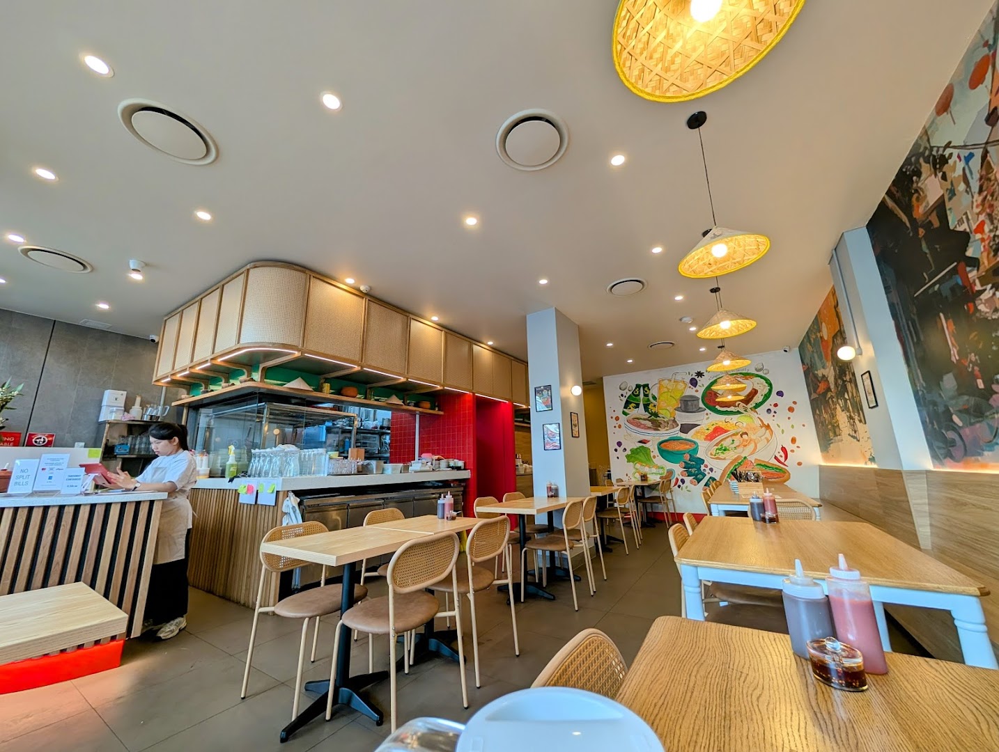 Saigon Things: clear, inviting restaurant interior shot