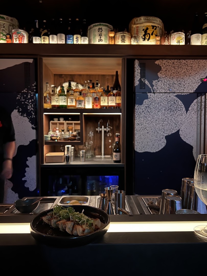 Sakura House: high quality, atmospheric bar shot