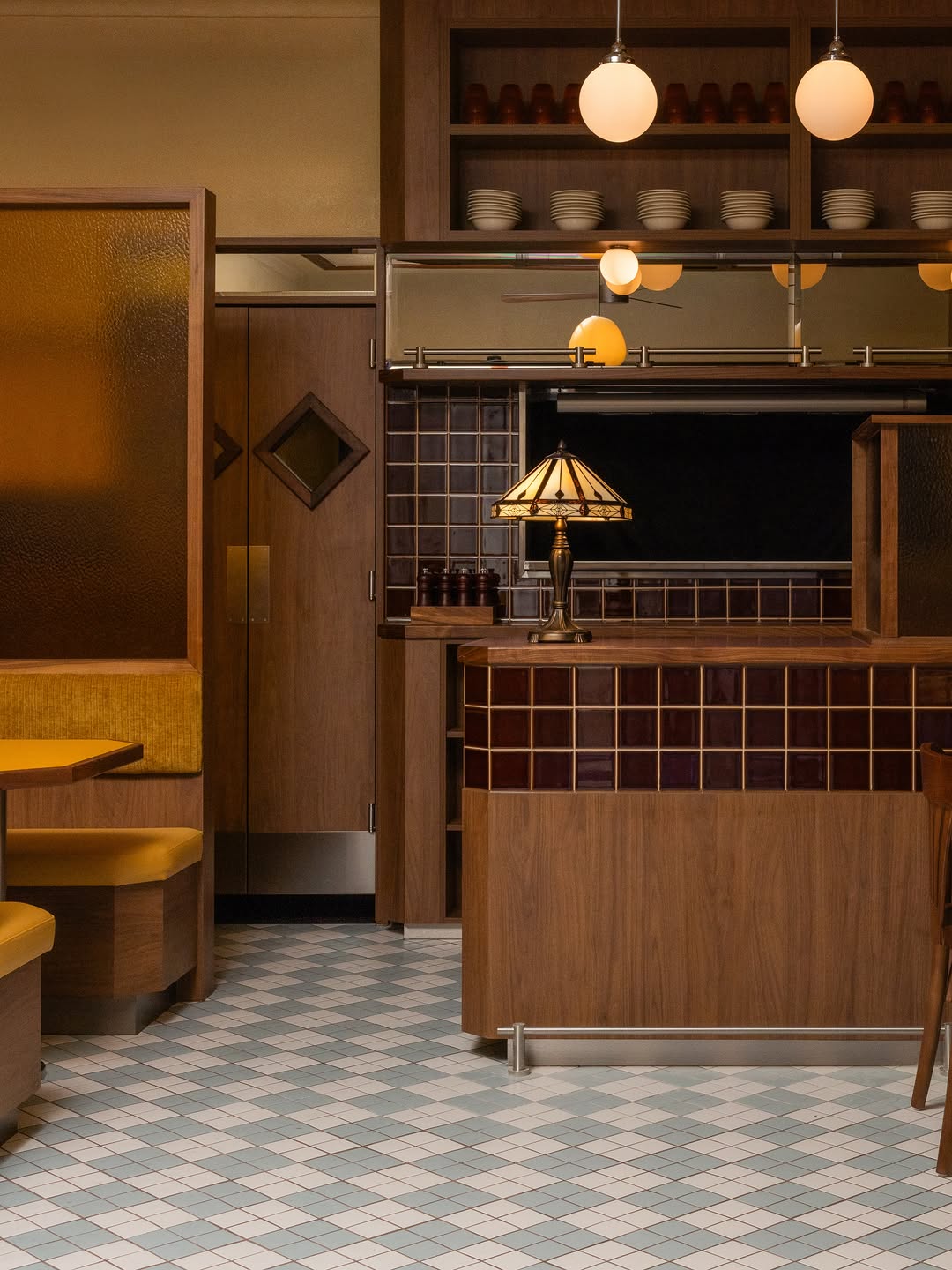 Sugo: high quality interior atmosphere shot
