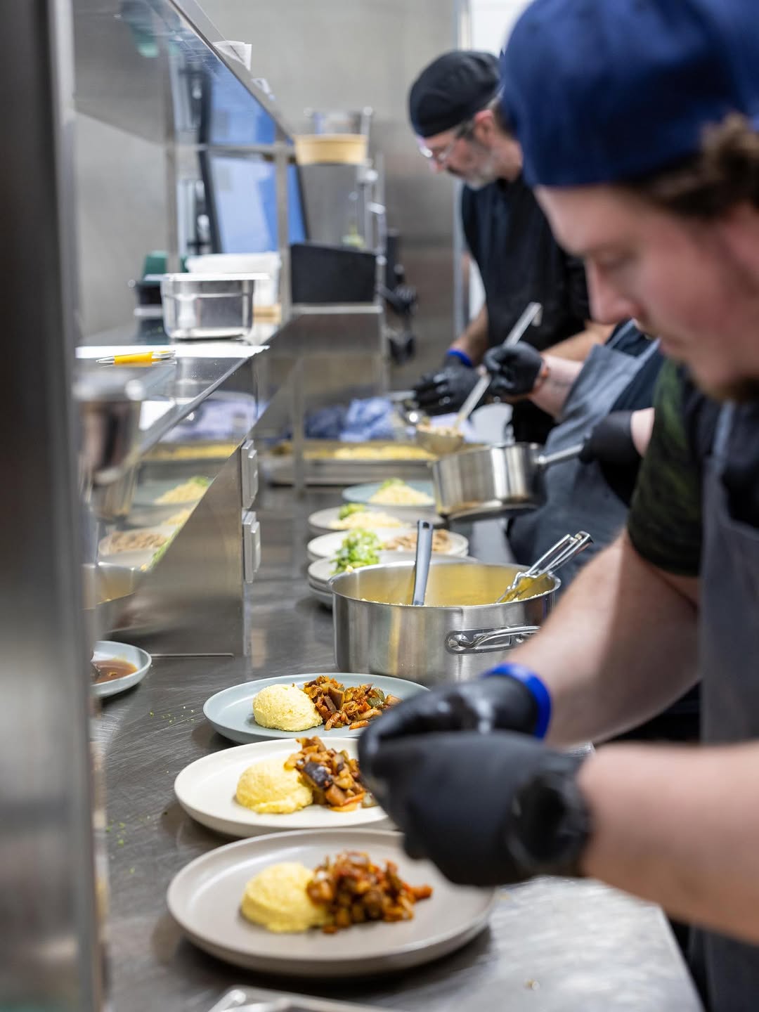 Aurea am See: professional kitchen action shot