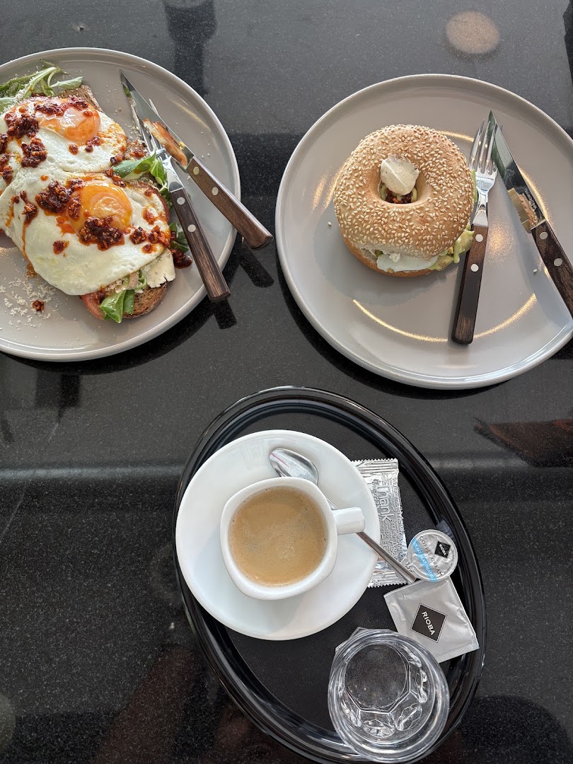 Waffela: appetizing, high-quality food photography