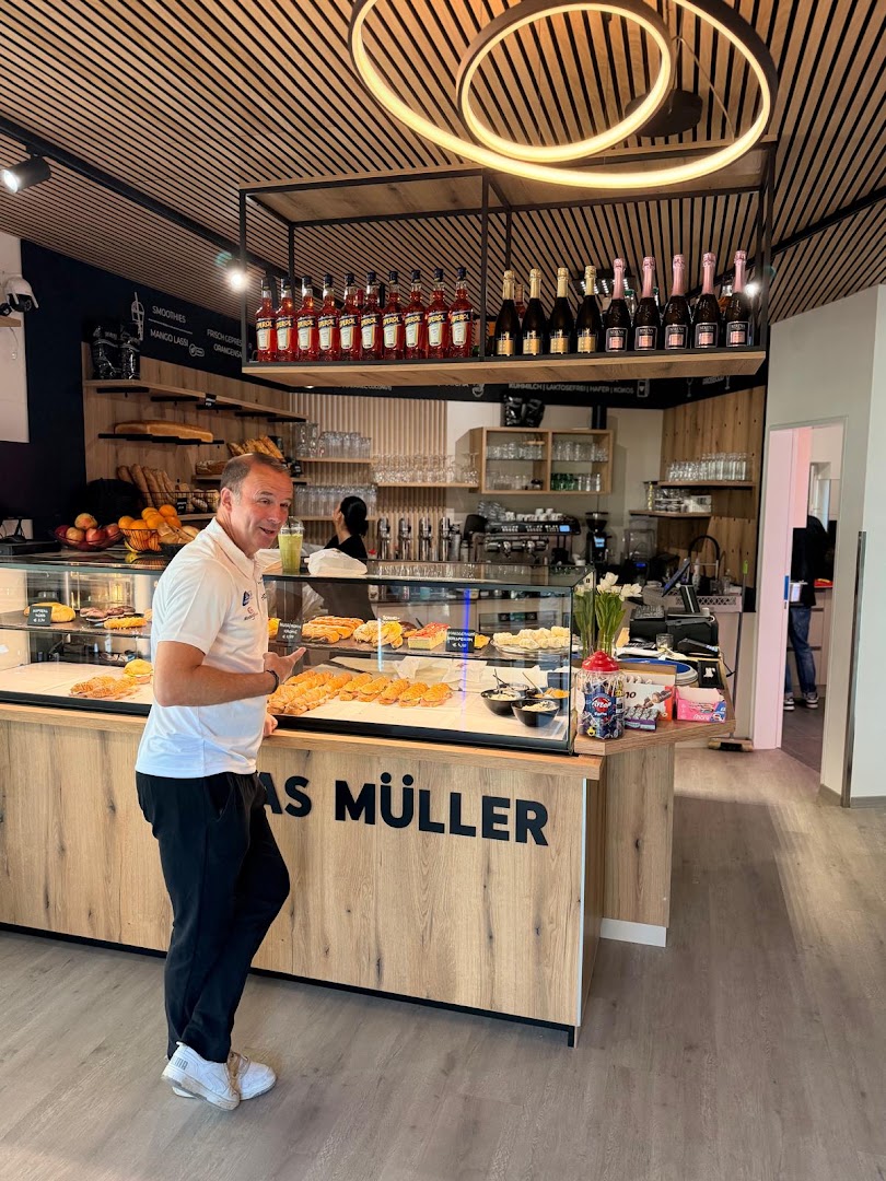 Das Müller: clear interior shot showing atmosphere