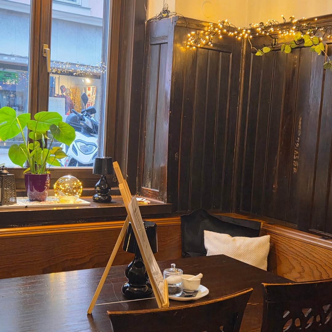 Thake Two: cozy and inviting restaurant interior