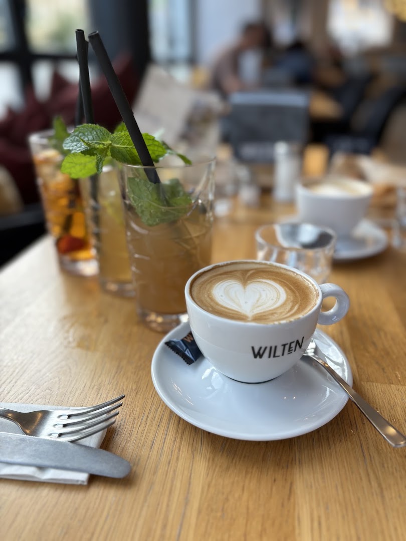 WILTEN Brunch & Bar: appealing, high-quality brunch food photography