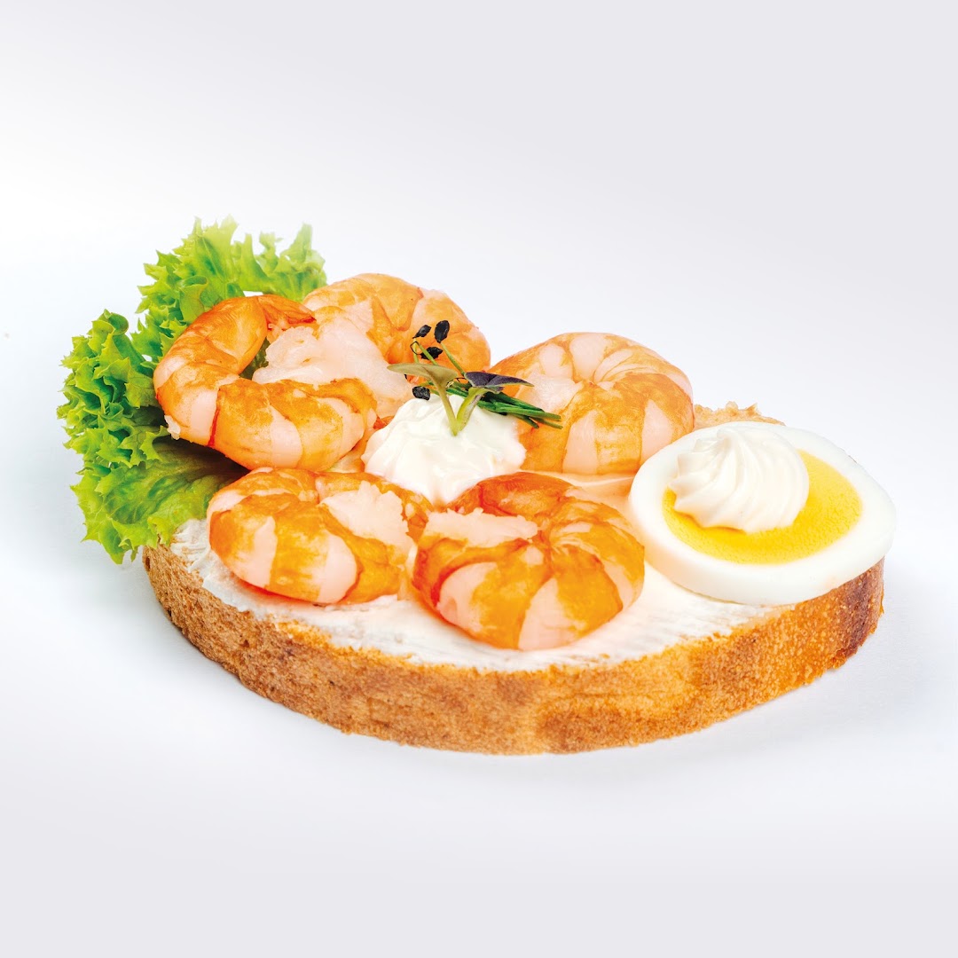 Bertis belegte Brötchen: professional product photo of food
