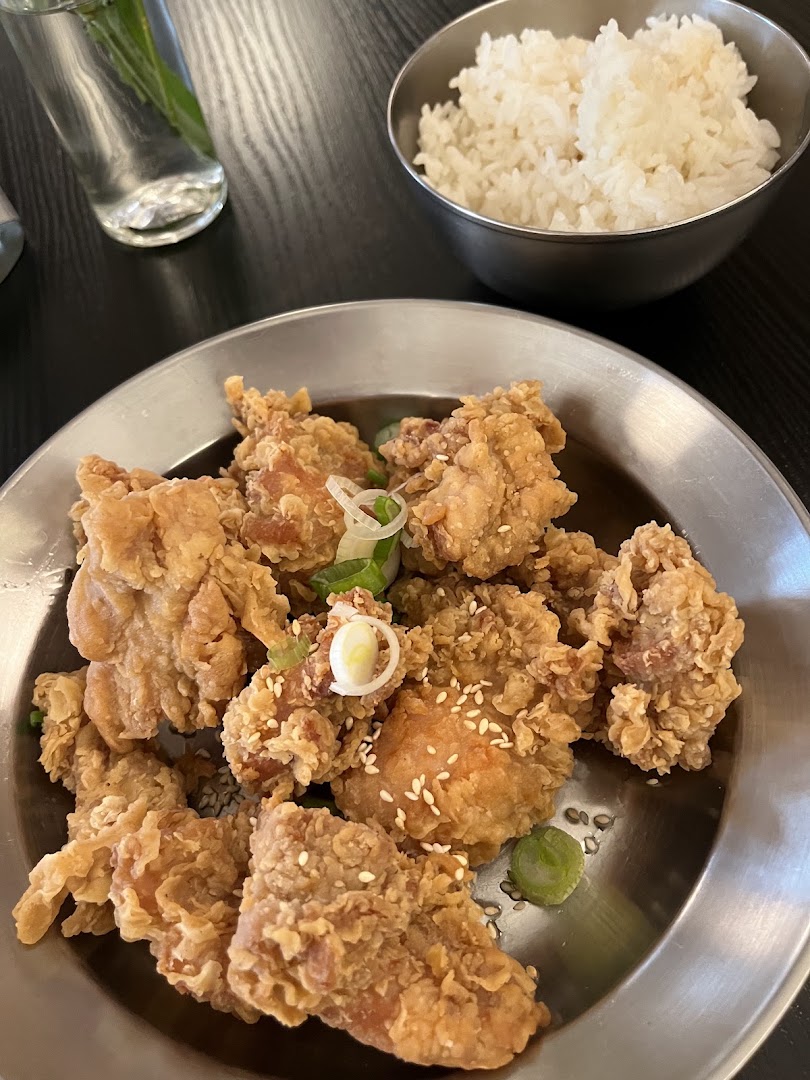 IMO: appetizing photo of restaurant food