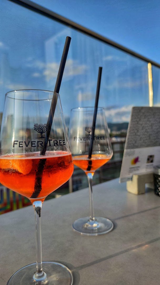 Lentos Restaurant: appealing drink photo with view