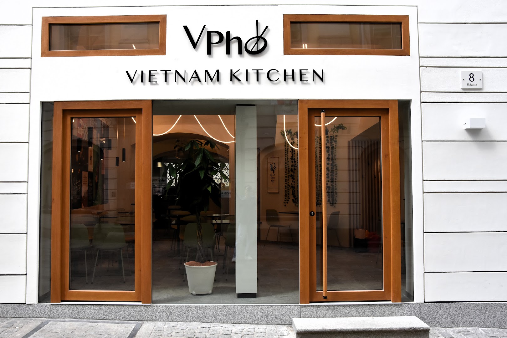 V Pho Vietnam: clear professional exterior shot