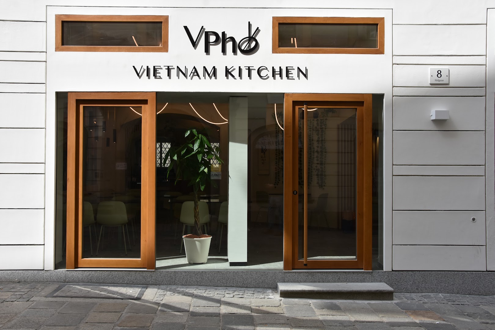 V Pho Vietnam: clear professional exterior shot