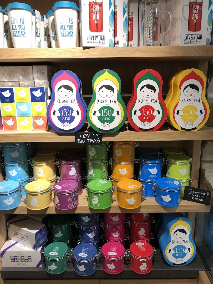 Green Vanilla: clear display of retail products