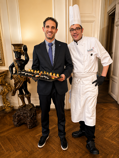 Partenope: professional staff and food presentation