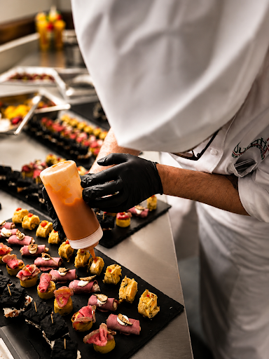 Partenope: professional shot of food preparation