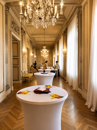 Partenope: elegant interior atmosphere and decor