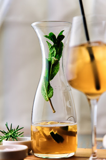 Tante Liesl: professional and appealing drink photography