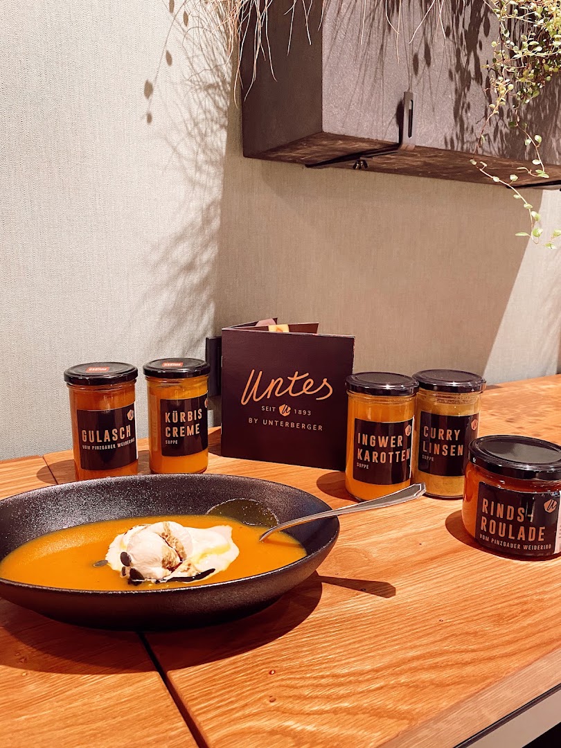 Untes Café: appetizing food and professional presentation