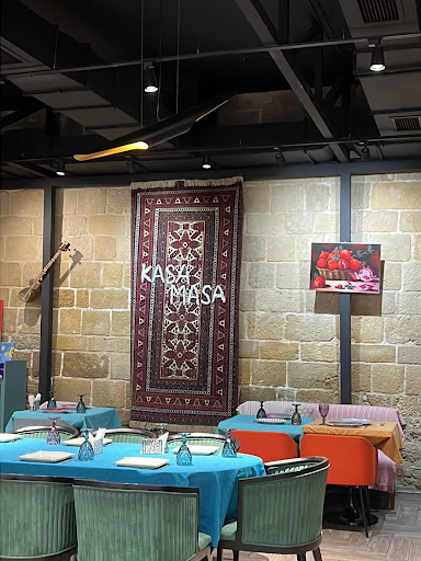 Kasamasa: clear, professional interior shot