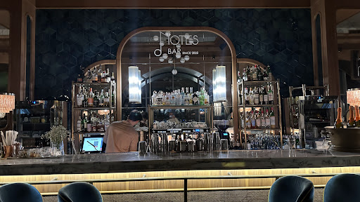 Notes Gastronomy & Bar: high quality interior bar shot