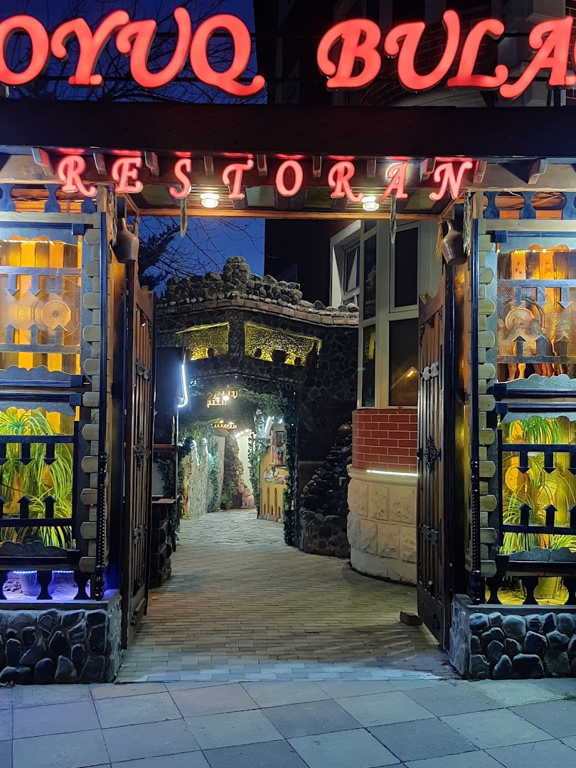 Soyuq Bulaq Restoran: attractive exterior entrance photo