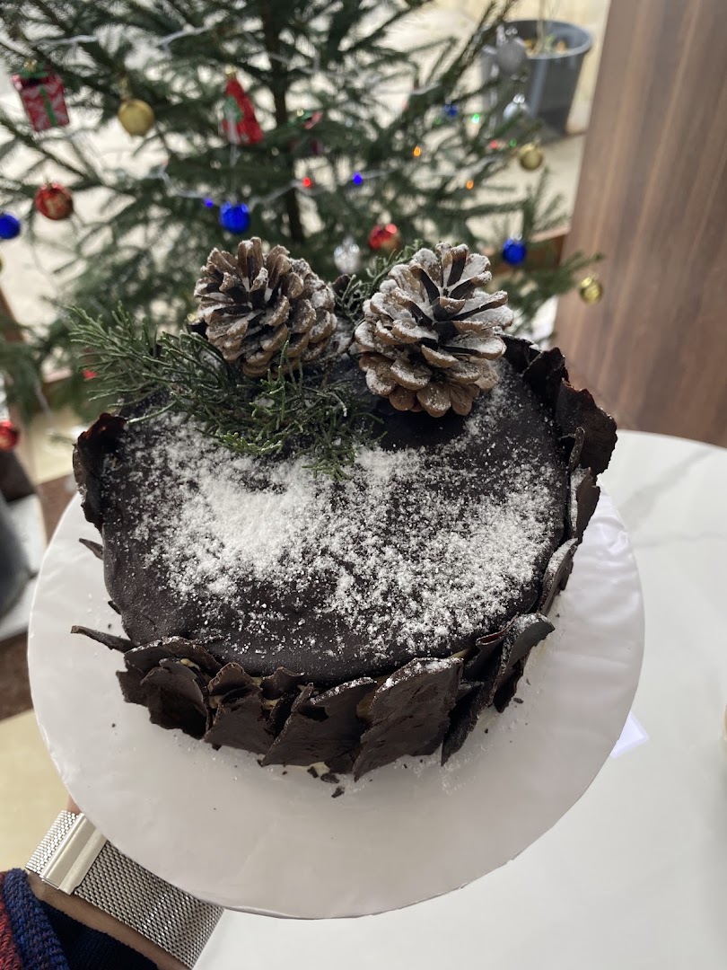 Ballı Un Məmulatları: appetizing product photo of cake
