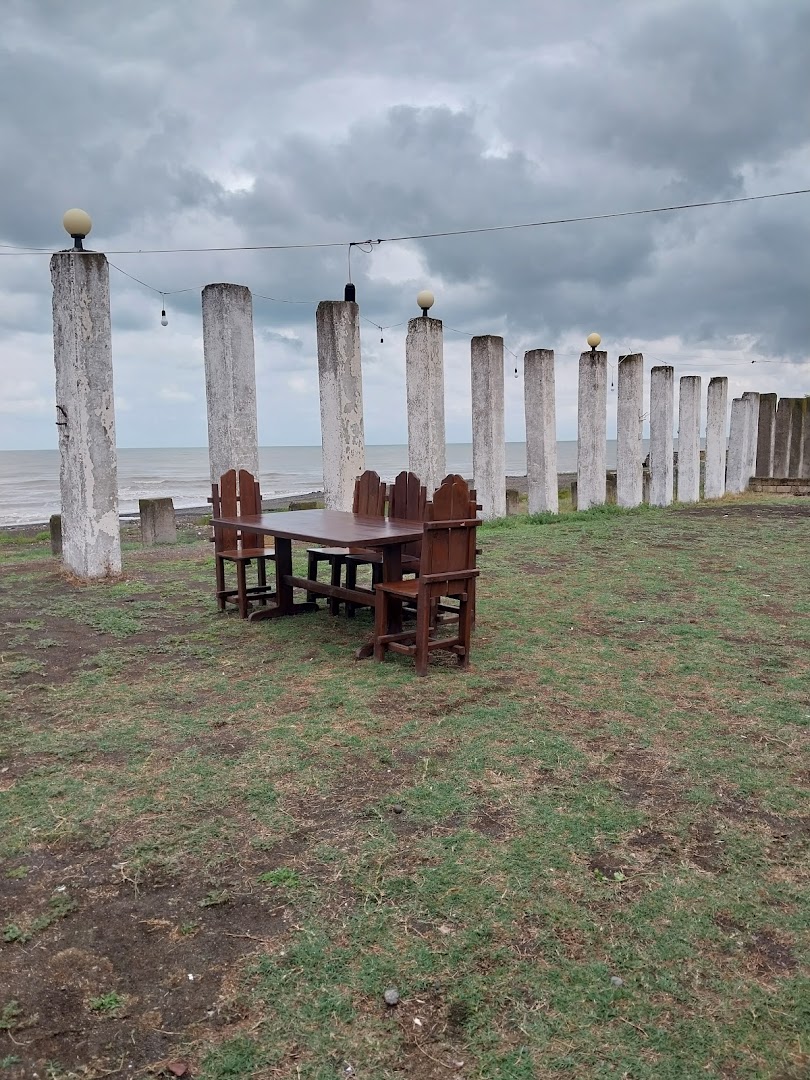 Delfin Restaurant: atmospheric outdoor seating area