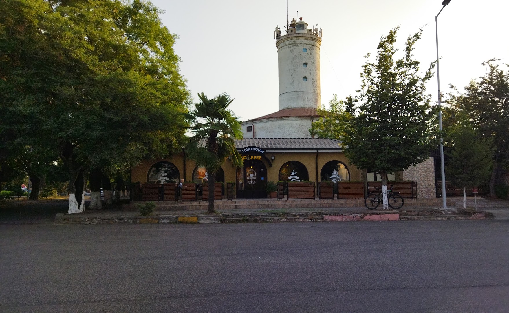 Lighthouse Coffeeshop: clear exterior shot of venue