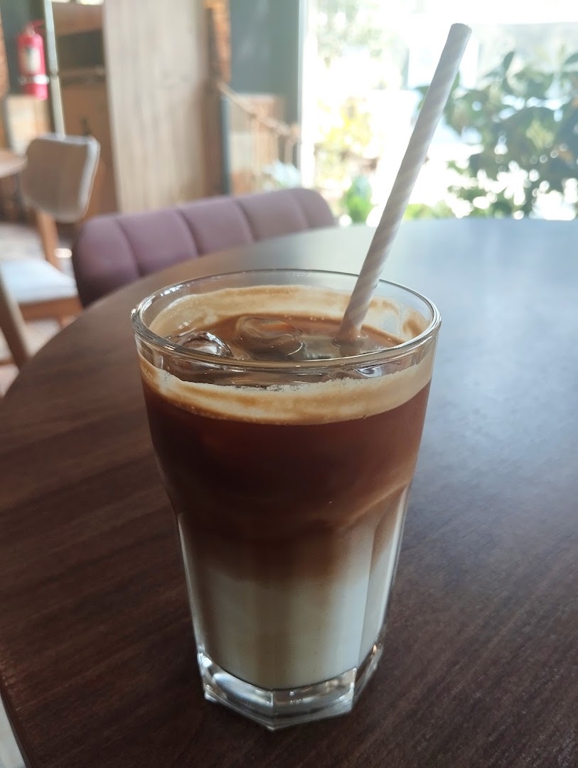 Lighthouse Coffeeshop: appetizing photo of coffee drink