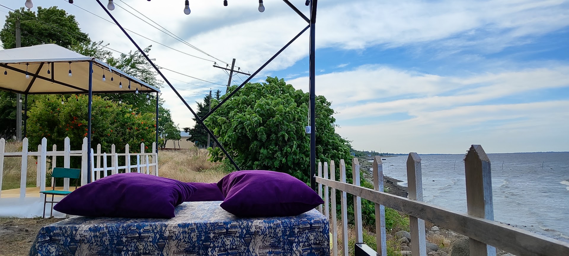 Old Lankaran Restoran: attractive outdoor seating with view