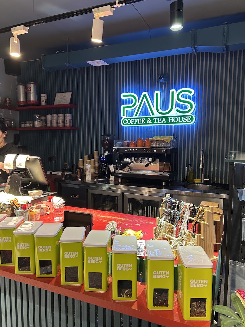 Paus Brewing: clear view of venue interior