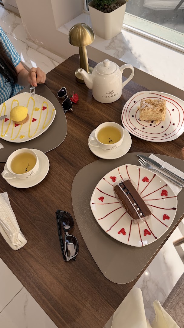 The Castle Patisserie: appealing photo of shop products
