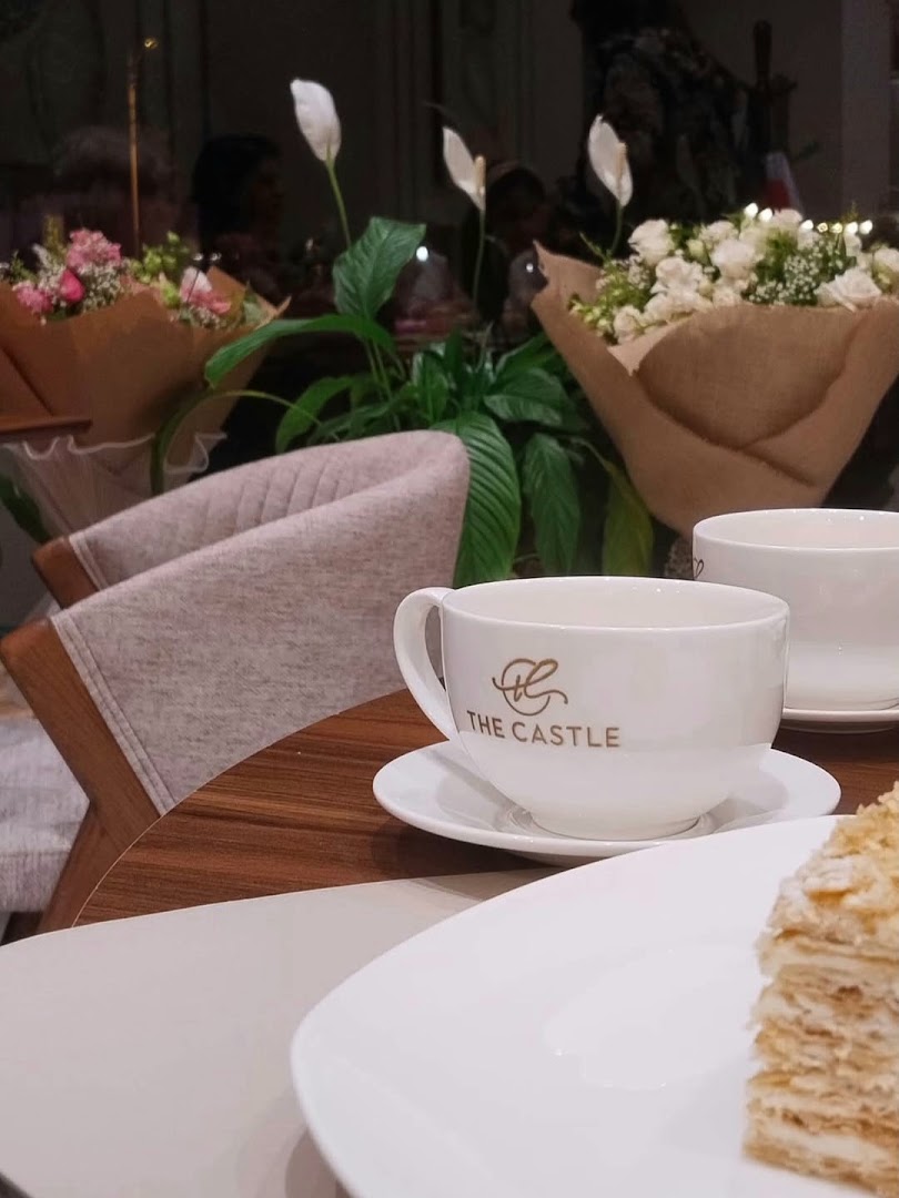 The Castle Patisserie: high quality, inviting shop atmosphere