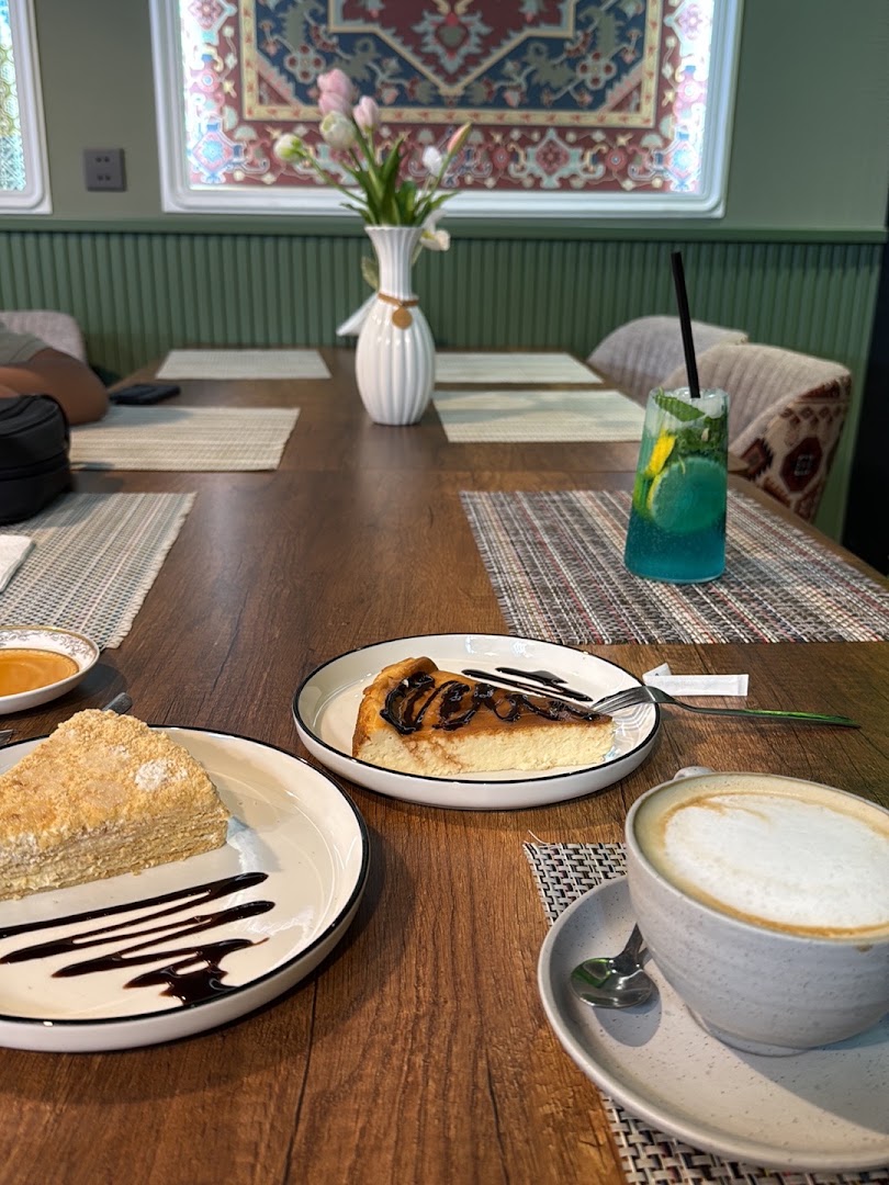Saffra Coffee & Restaurant: appealing food and drink presentation