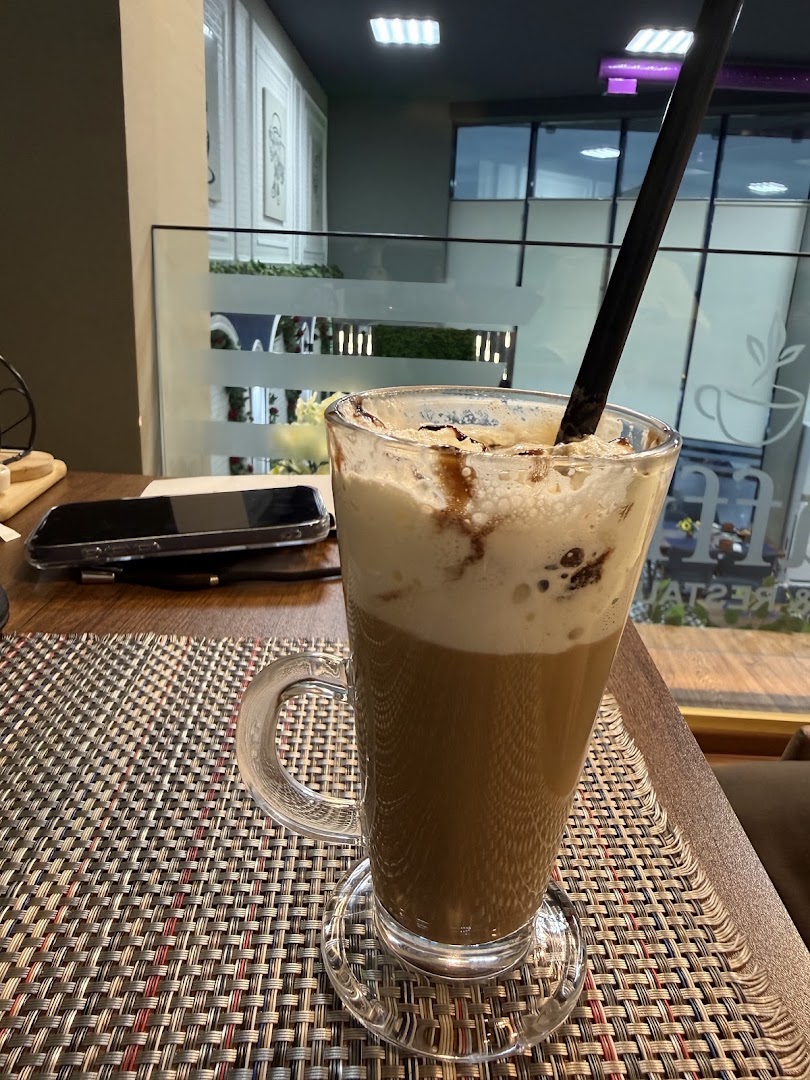 Saffra Coffee & Restaurant: appetizing photo of coffee drink