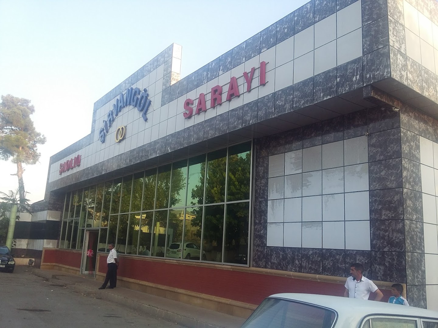 Sirvangol Restoran: clear exterior shot of restaurant