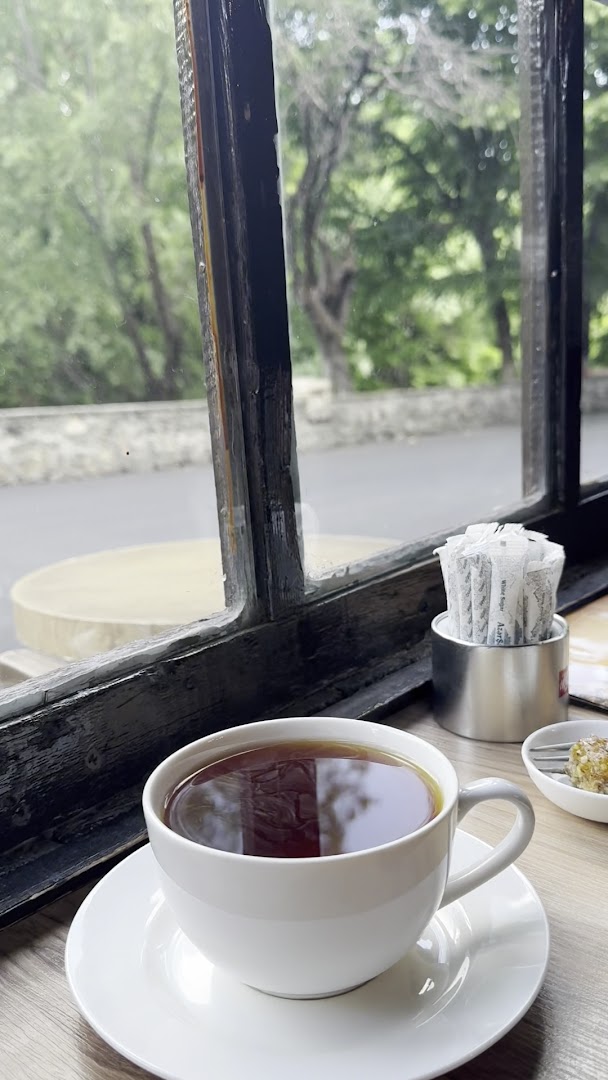 Illy Espresso House: inviting atmosphere and quality composition