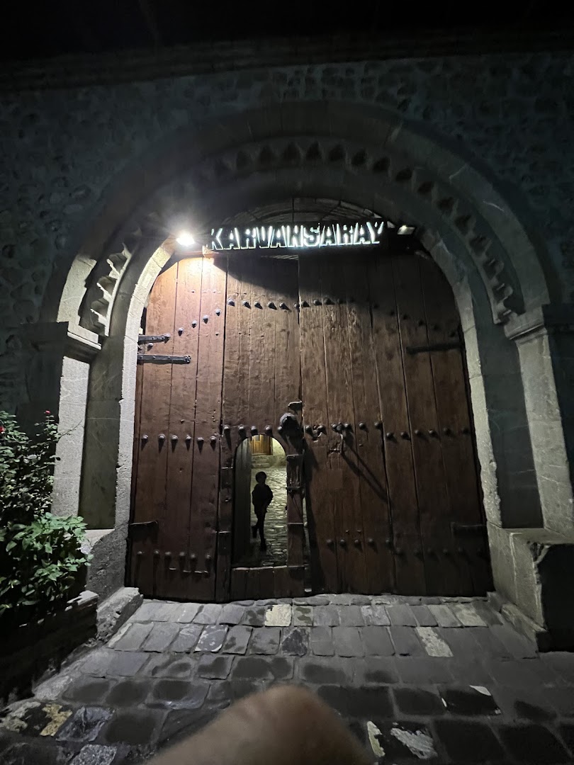 Karvansaray Restoran: atmospheric exterior shot of venue