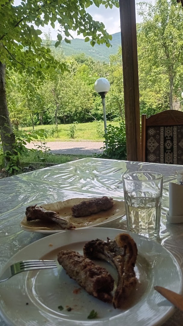 Karvansaray Restoran: appetizing food in pleasant setting