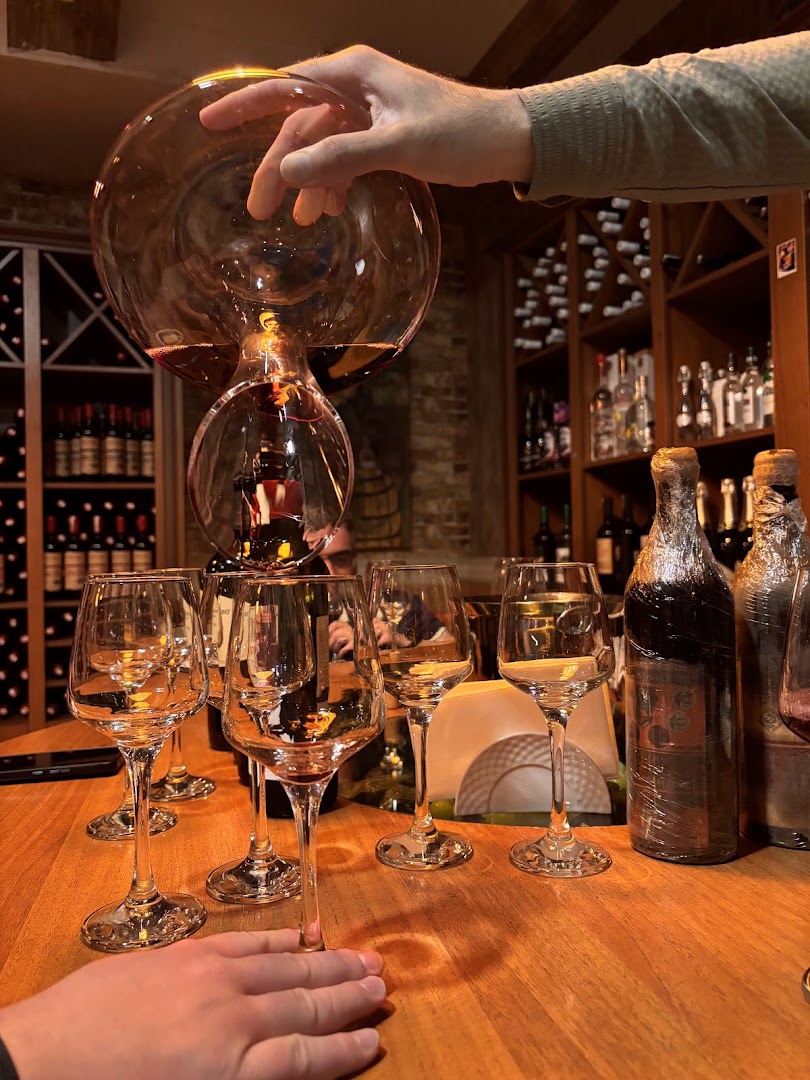 Khan Wine House: high quality atmospheric wine service