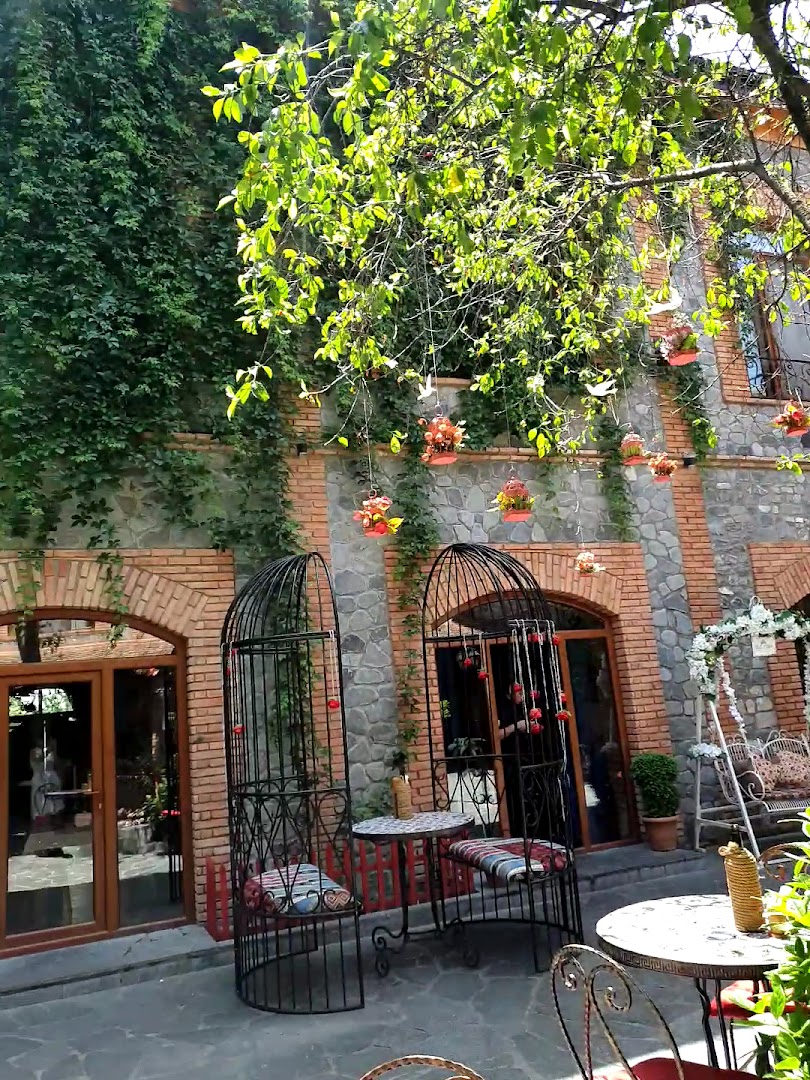 Old Town Sheki: attractive and inviting restaurant terrace