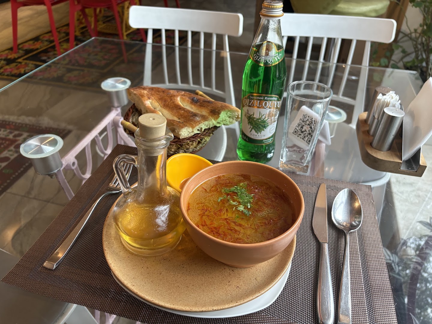 Sheki House Restaurant: appetizing food and drink presentation