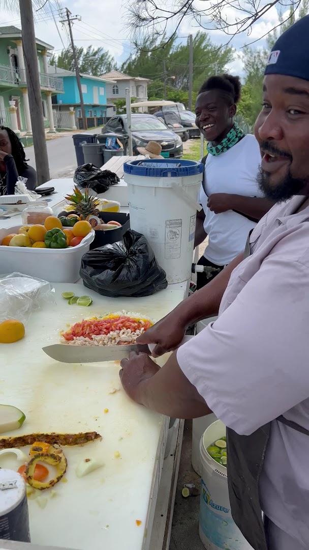 Big Mike's Fresh Conch Salad: authentic preparation of fresh food