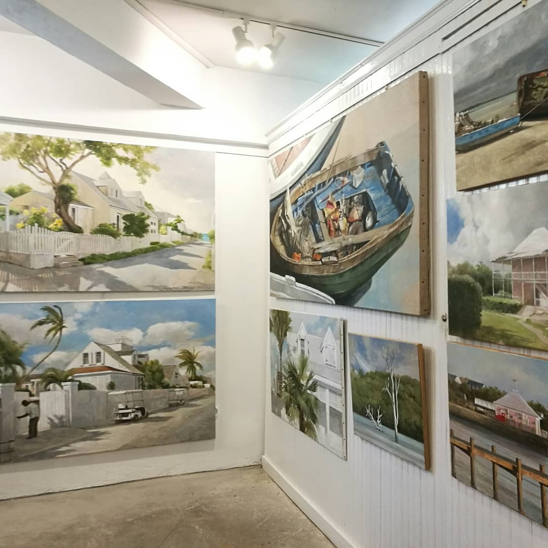 Princess Street Gallery: clear display of gallery artwork