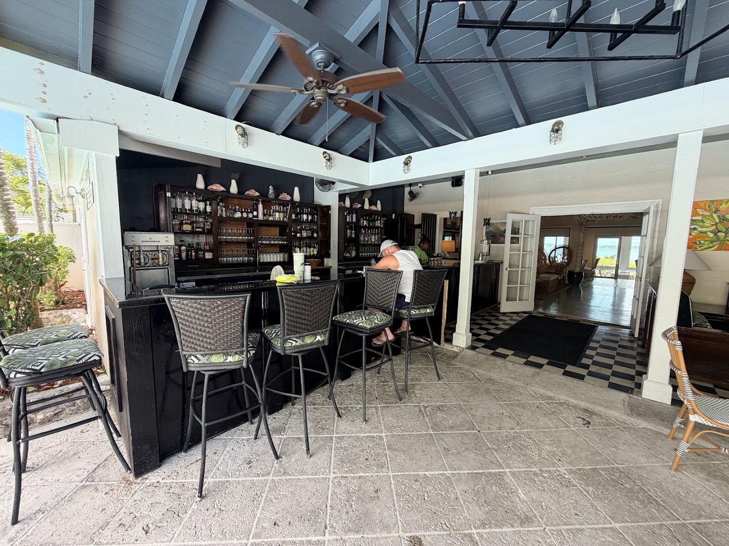 Rock House Restaurant: clear view of restaurant interior