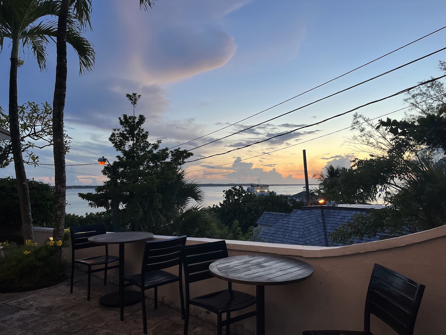 Rock House Restaurant: beautiful terrace view and atmosphere