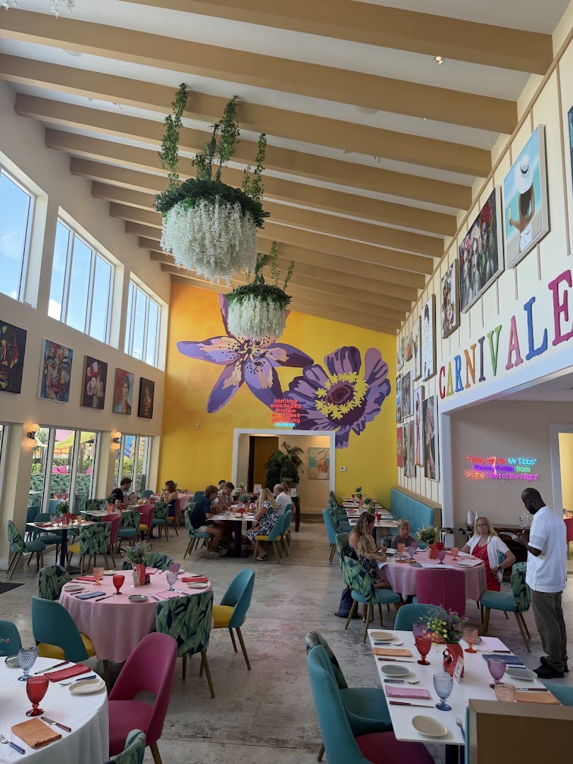 Carnivale Bahamas: high quality interior atmosphere shot
