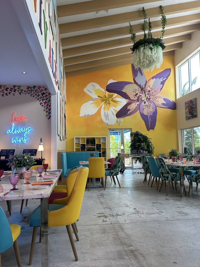 Carnivale Bahamas: vibrant and inviting restaurant interior