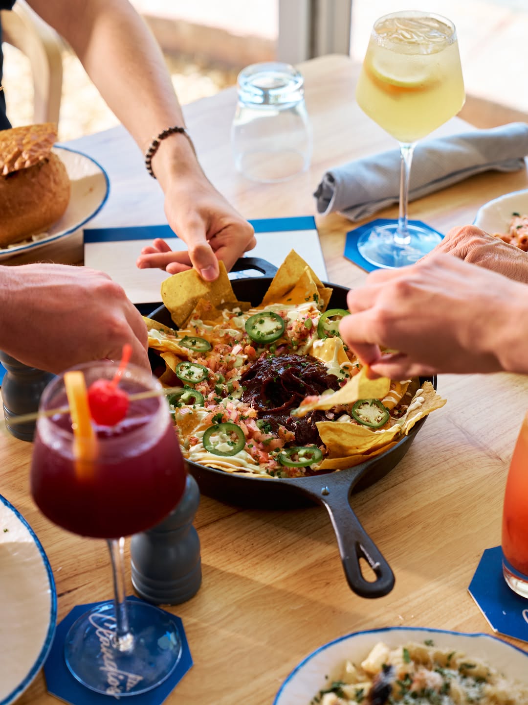 Claudio's Bahamas: appetizing food and social atmosphere