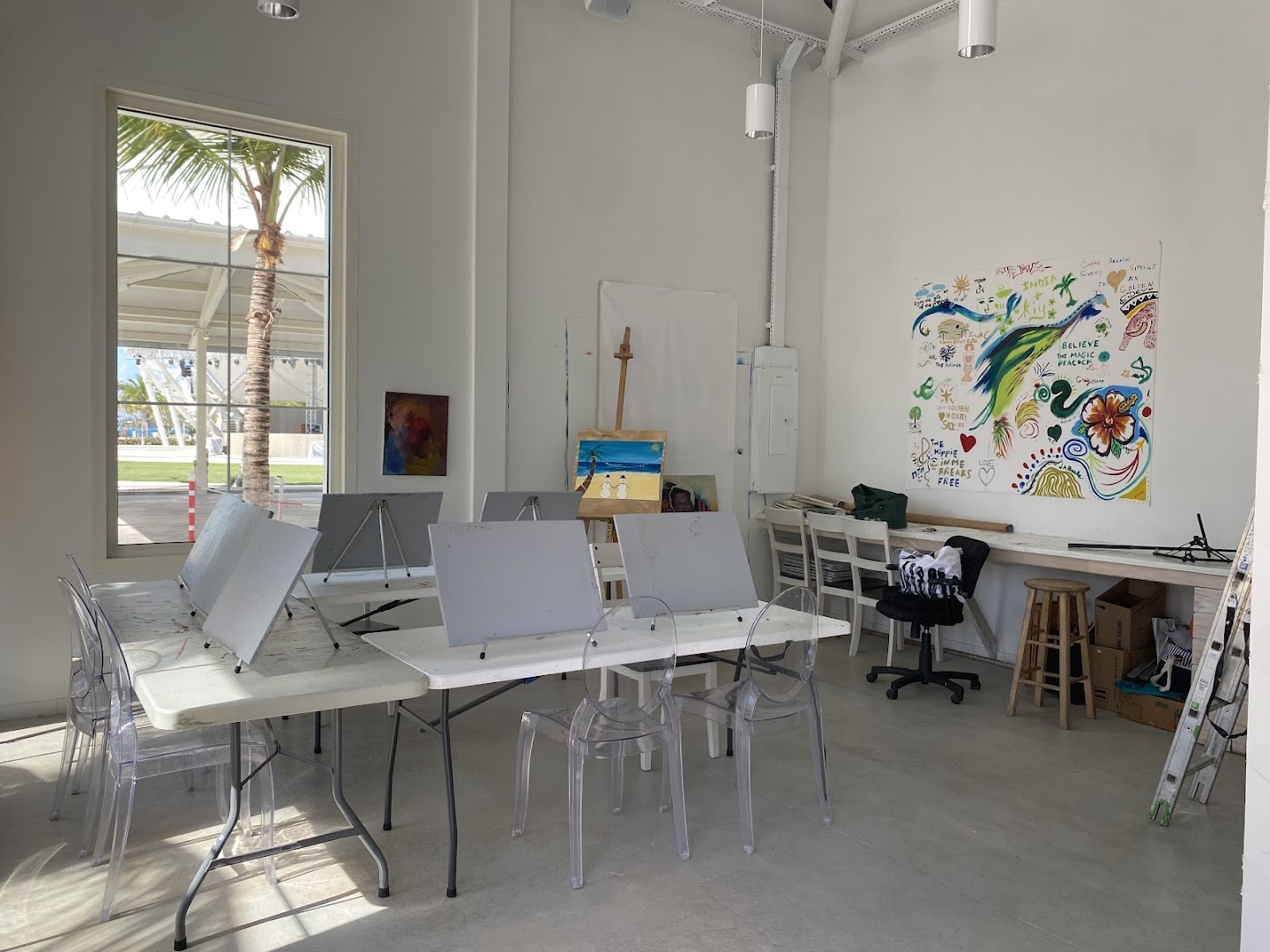 The Gallery & Wine Bar: gallery space and art