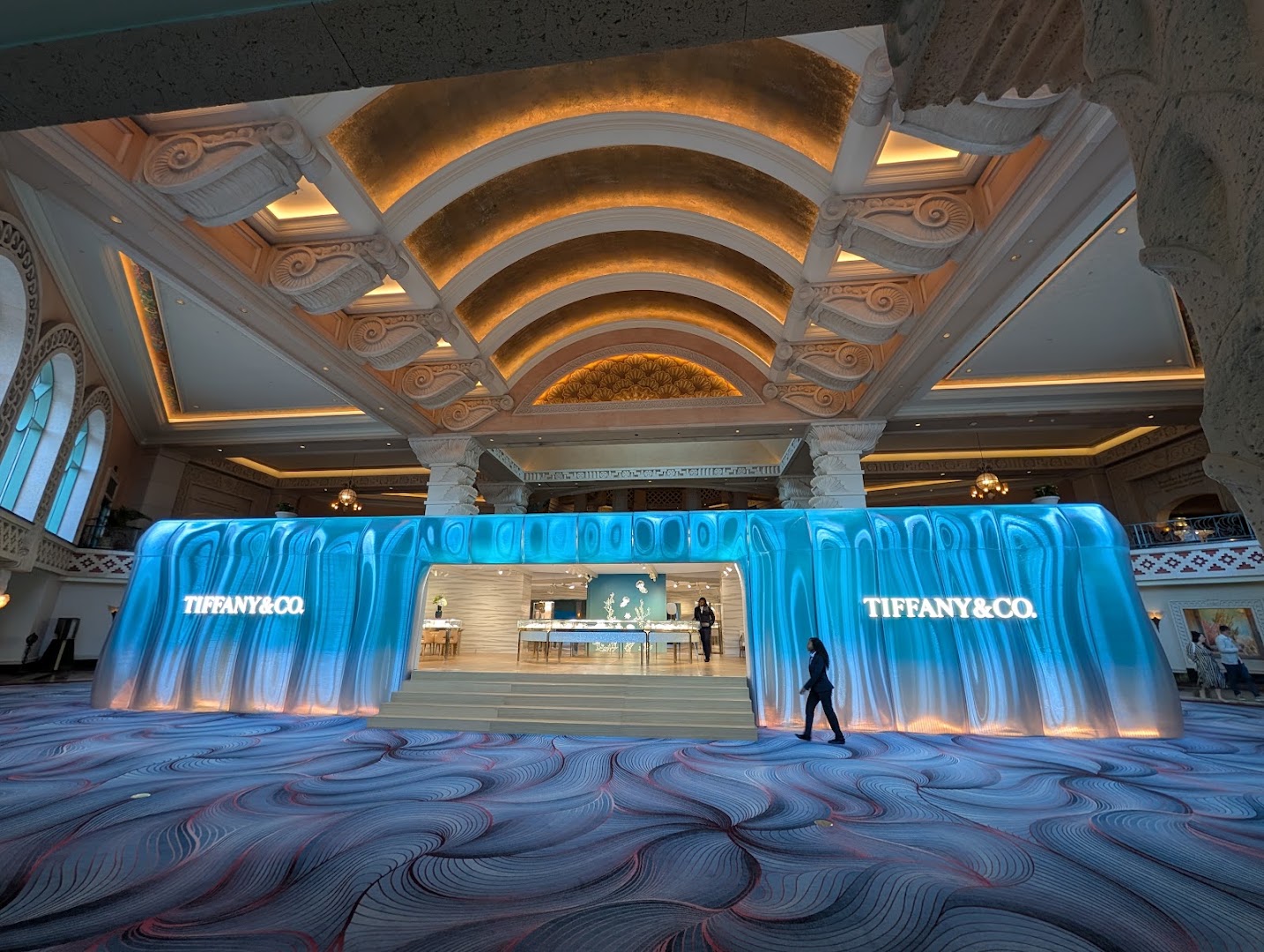 Tiffany & Co. at Atlantis: high quality professional storefront photo
