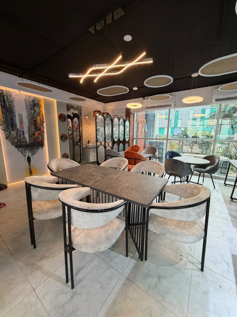 Better Brew Restaurant: clear, professional interior shot