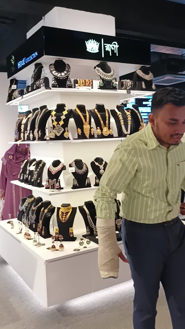 Prelegant Mall: clear display of shop products